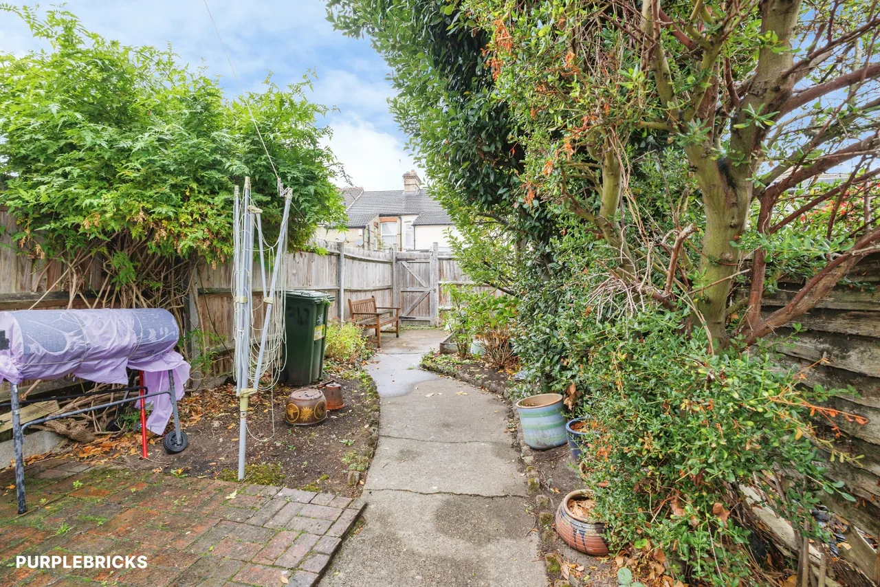 Vicarage Road, Watford, WD18, photo 21