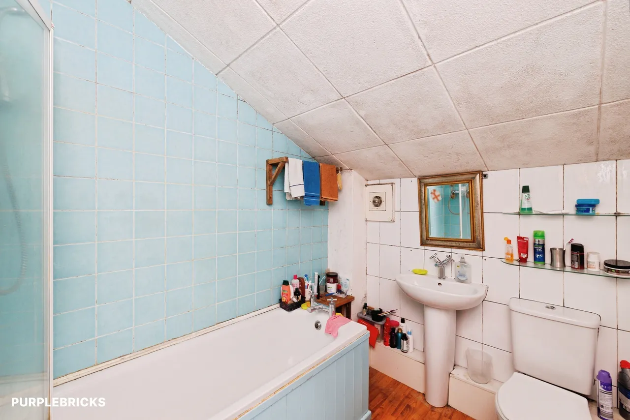 Vicarage Road, Watford, WD18, photo 14