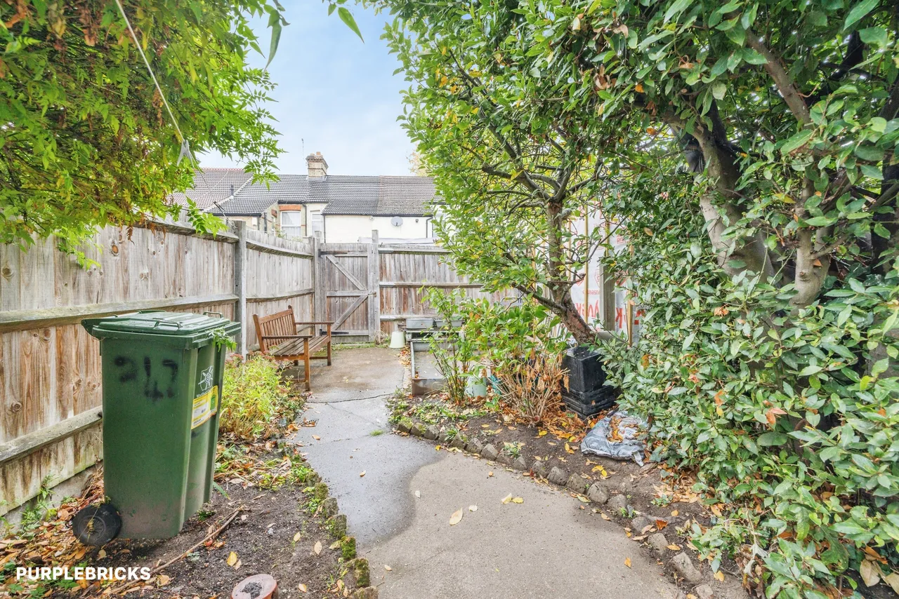 Vicarage Road, Watford, WD18, photo 18