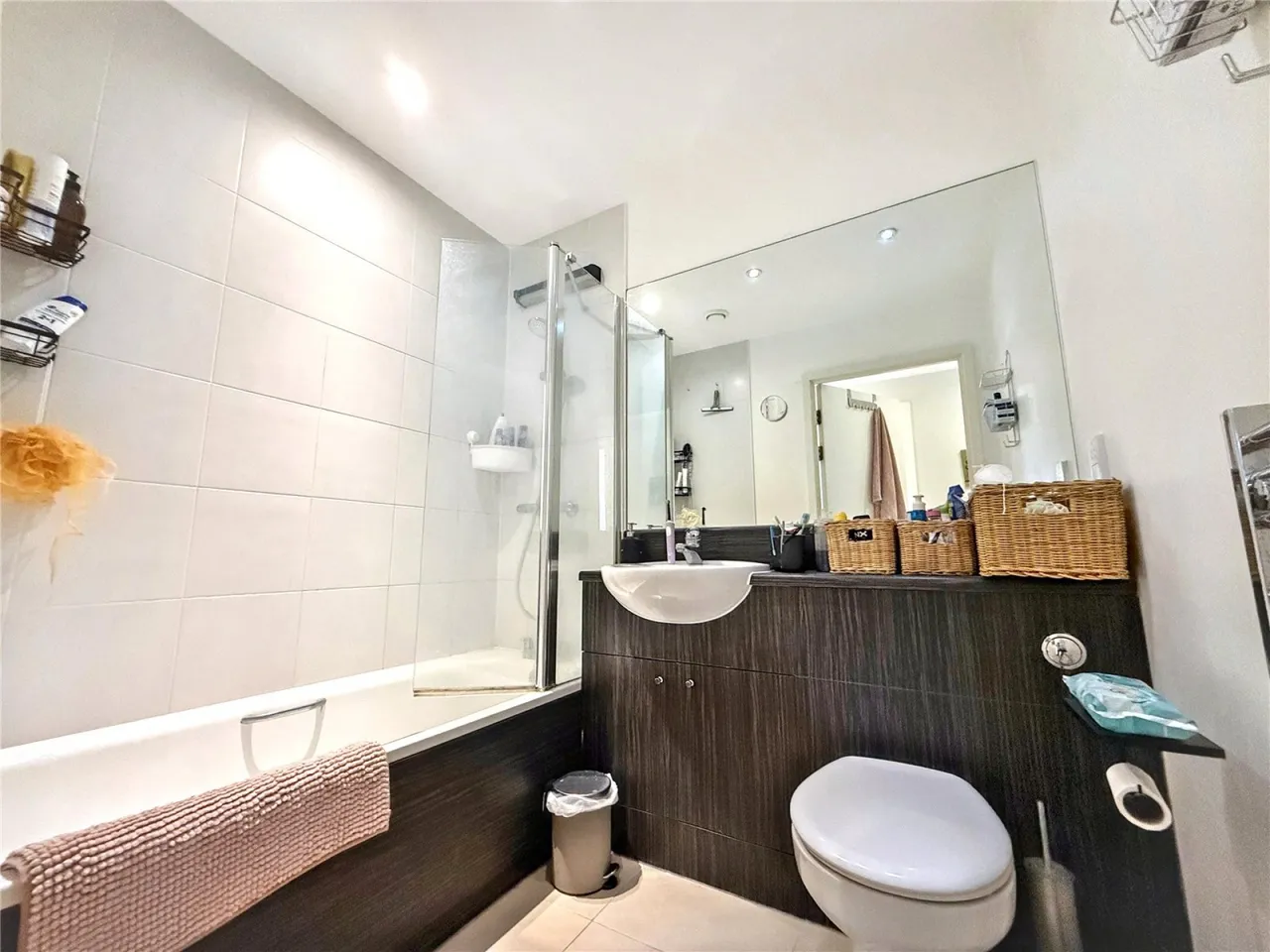 Juniper Drive, London, photo 9