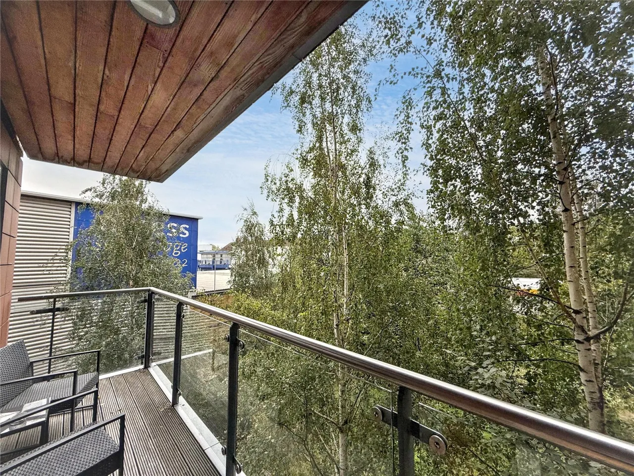 Juniper Drive, London, photo 8