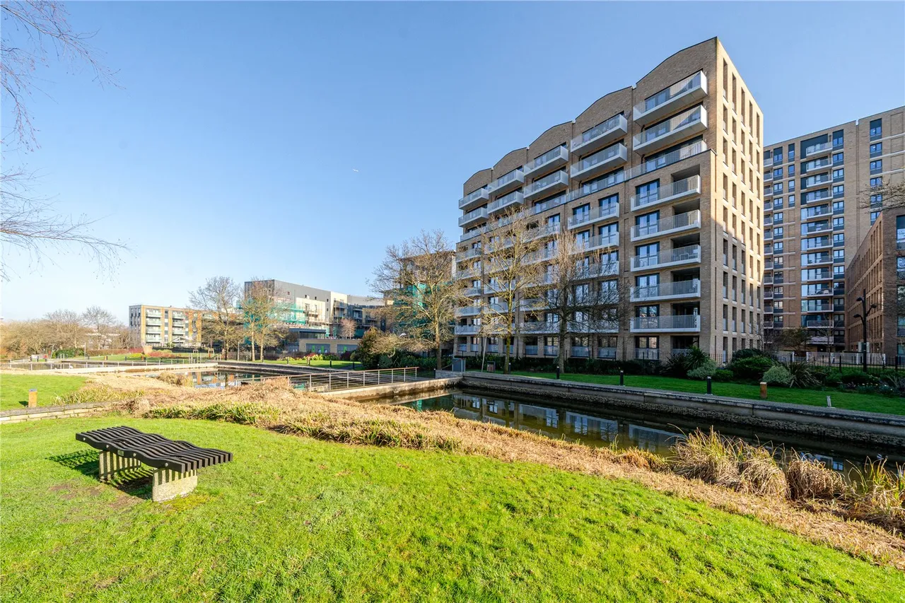 Lakeside Drive, Park Royal, NW10, photo 19