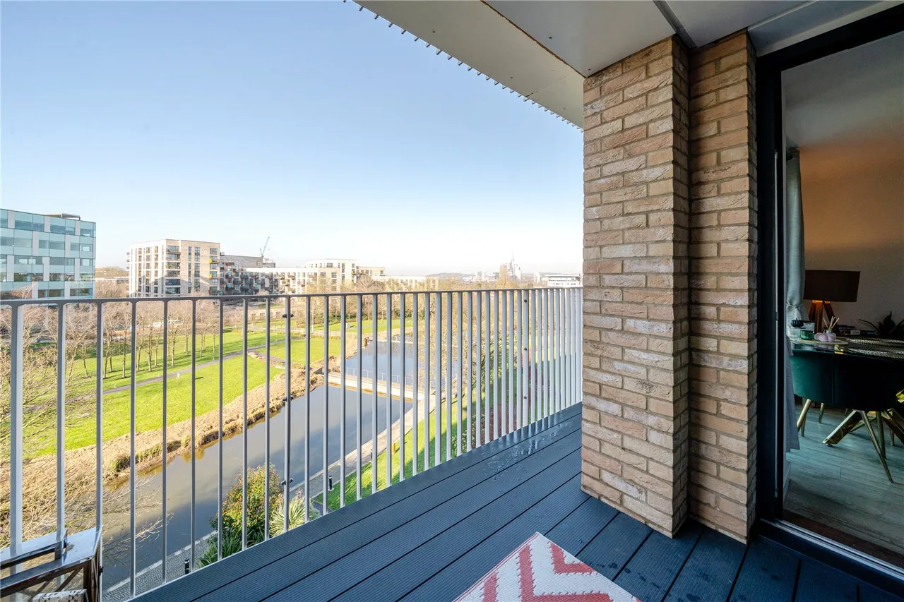 Lakeside Drive, Park Royal, NW10, photo 14