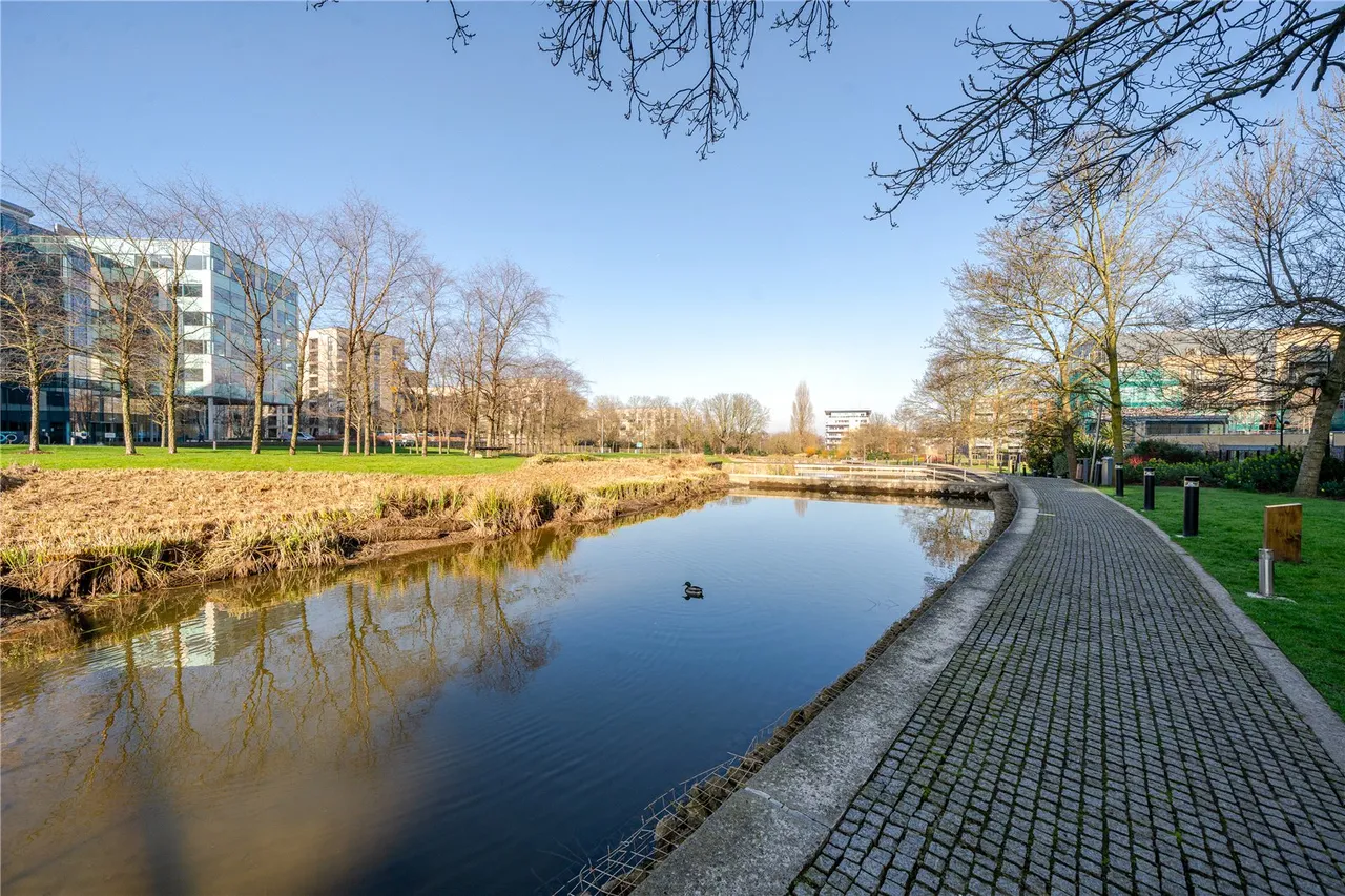 Lakeside Drive, Park Royal, NW10, photo 16