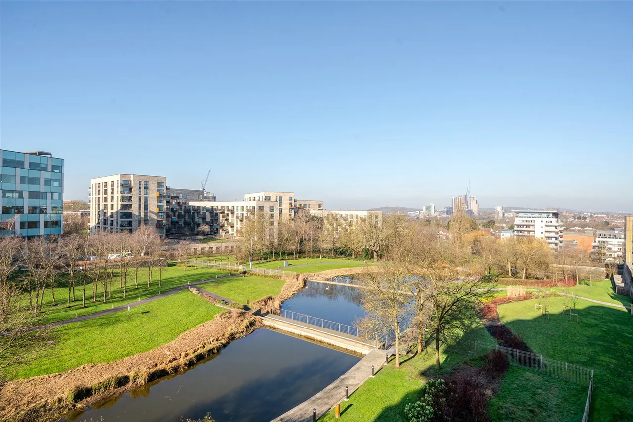 Lakeside Drive, Park Royal, NW10, photo 15