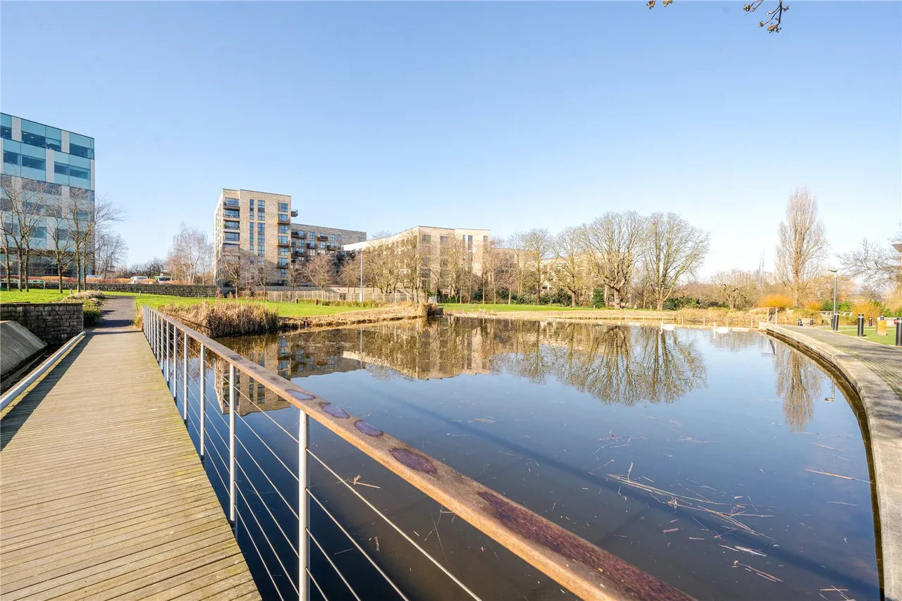 Lakeside Drive, Park Royal, NW10, photo 18