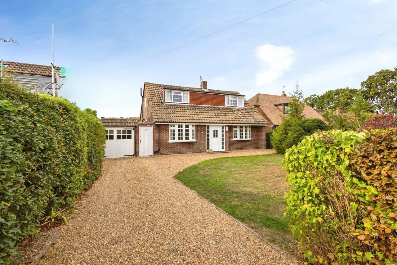 3 bed house for sale, Sinah Lane, Hayling Island, PO11