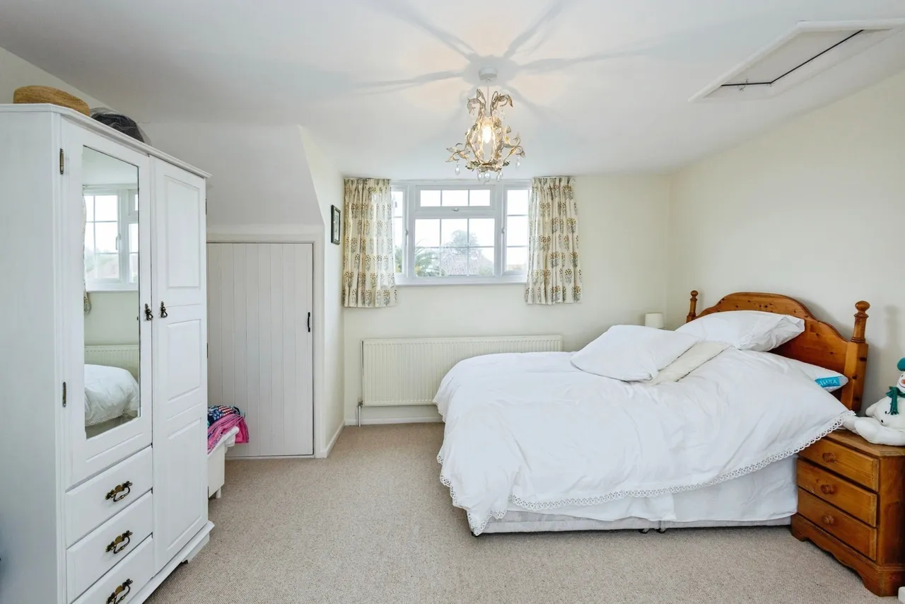 Sinah Lane, Hayling Island, PO11, photo 6