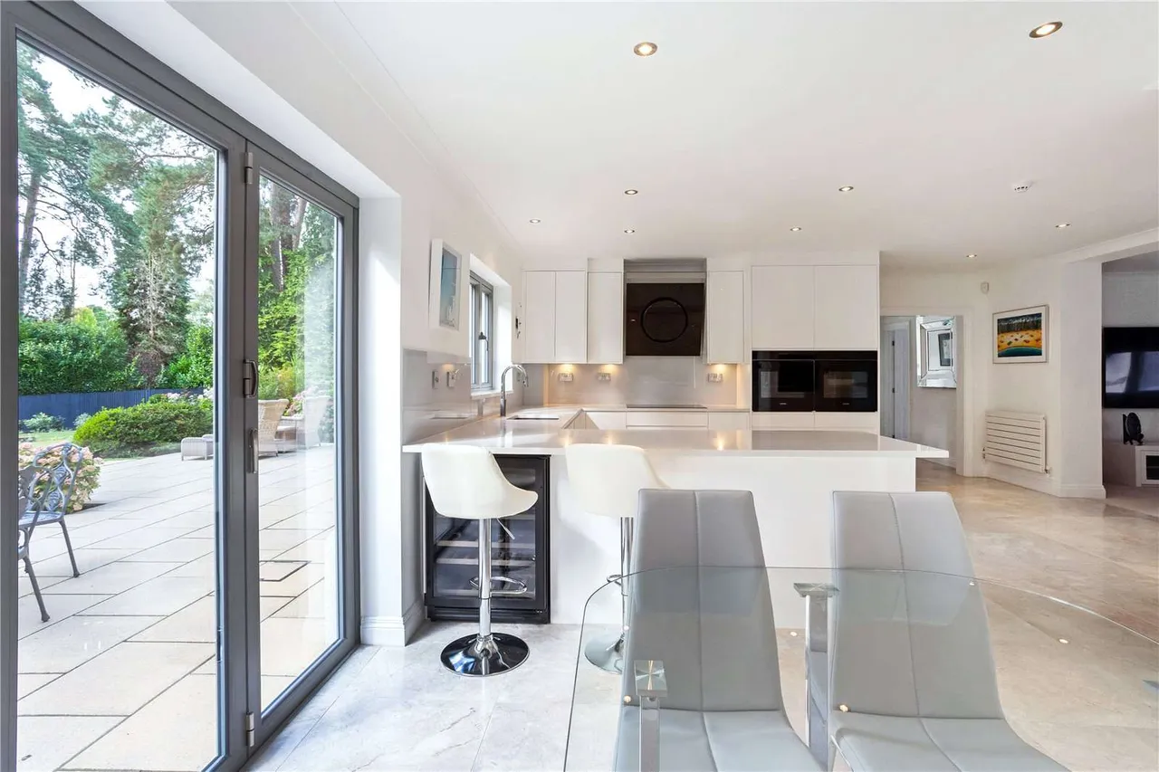 Chanctonbury Drive, Sunningdale, Berkshire, SL5 9PT, photo 8