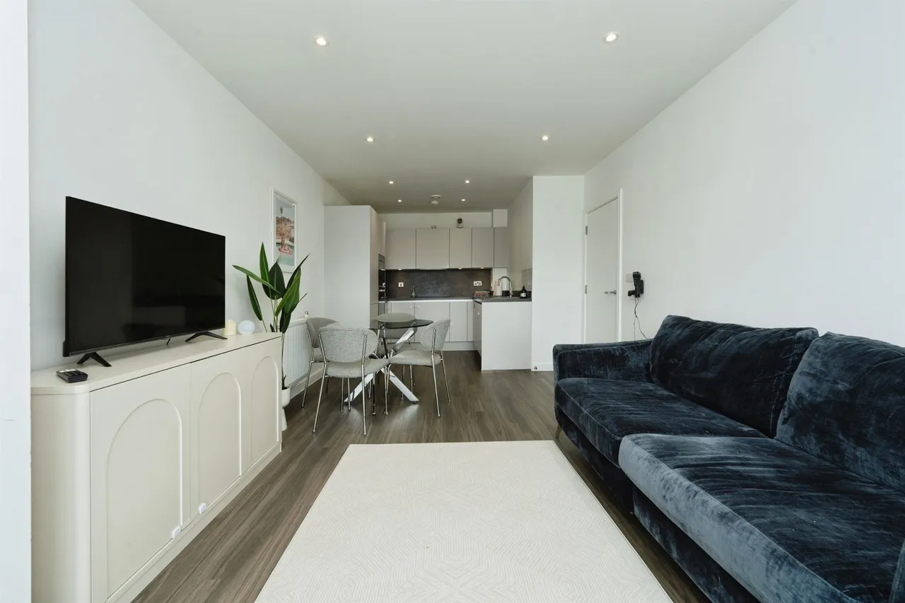 Prestwick Road, Watford, WD19, photo 4
