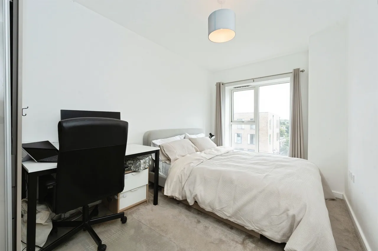 Prestwick Road, Watford, WD19, photo 7