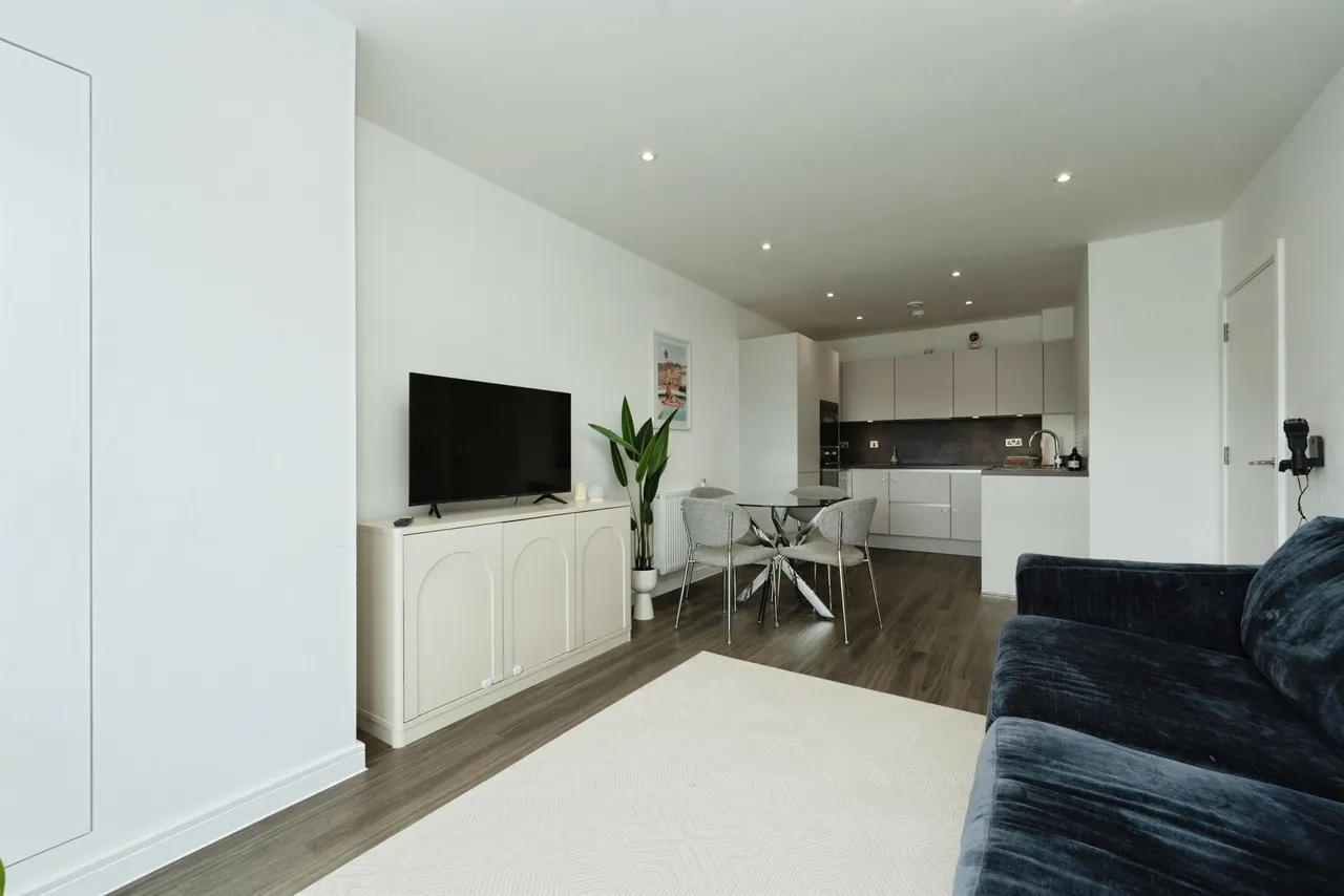 Prestwick Road, Watford, WD19, photo 13