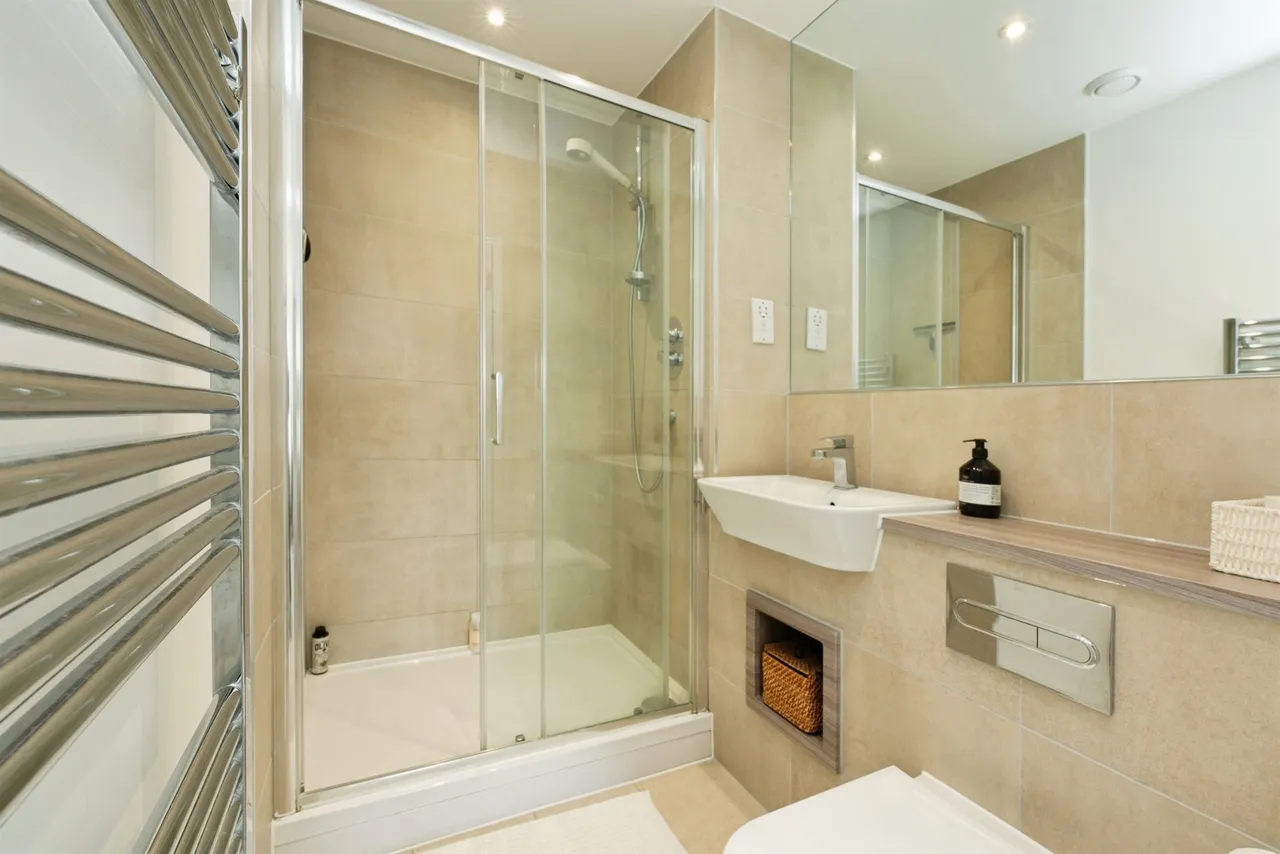 Prestwick Road, Watford, WD19, photo 8