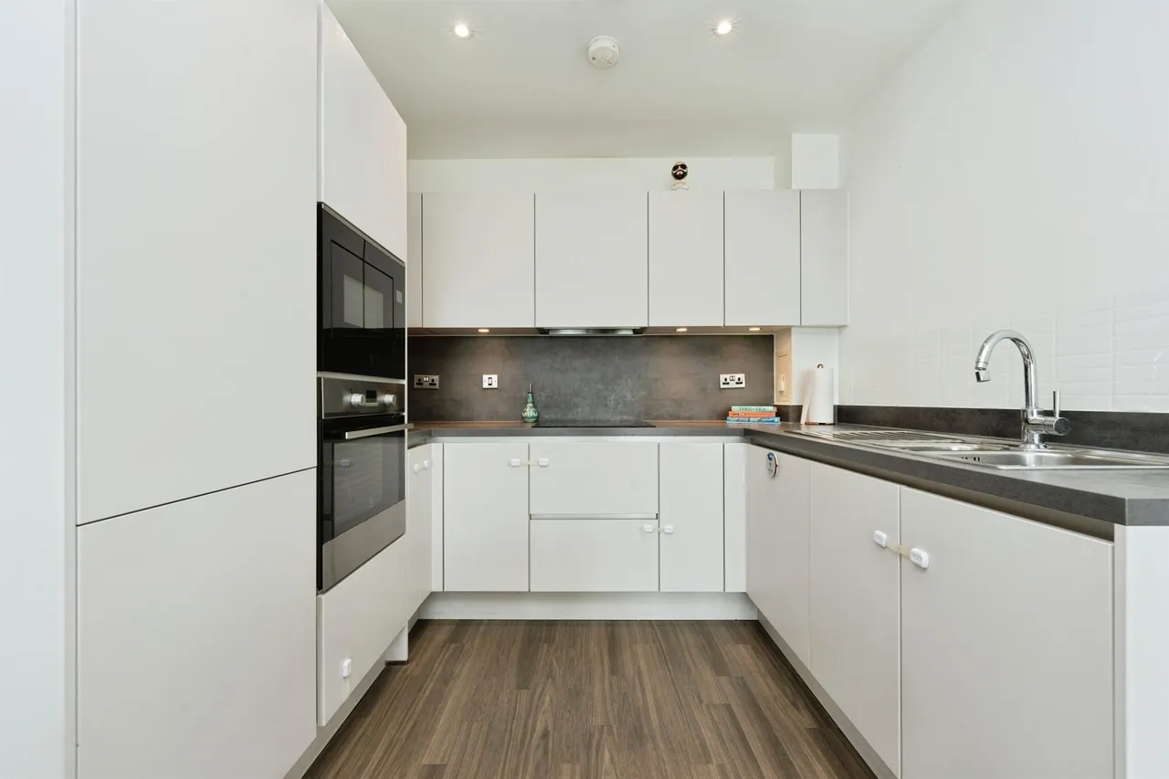 Prestwick Road, Watford, WD19, photo 6