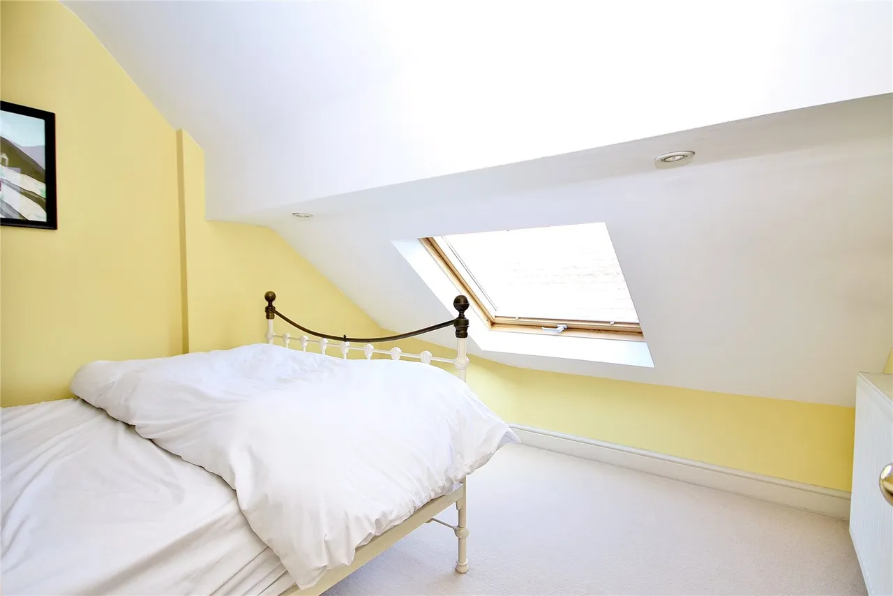 Westfield Road, Westfield, GU22, photo 7