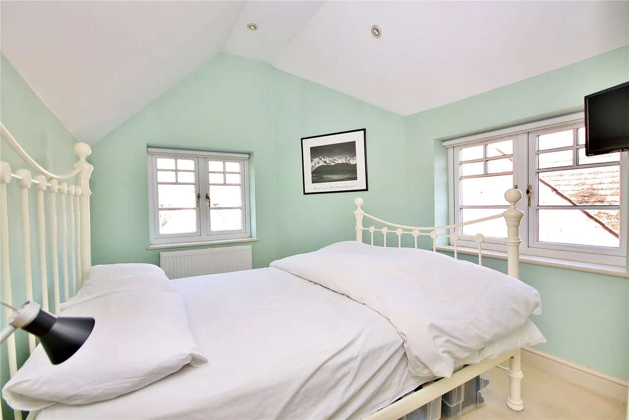 Westfield Road, Westfield, GU22, photo 8