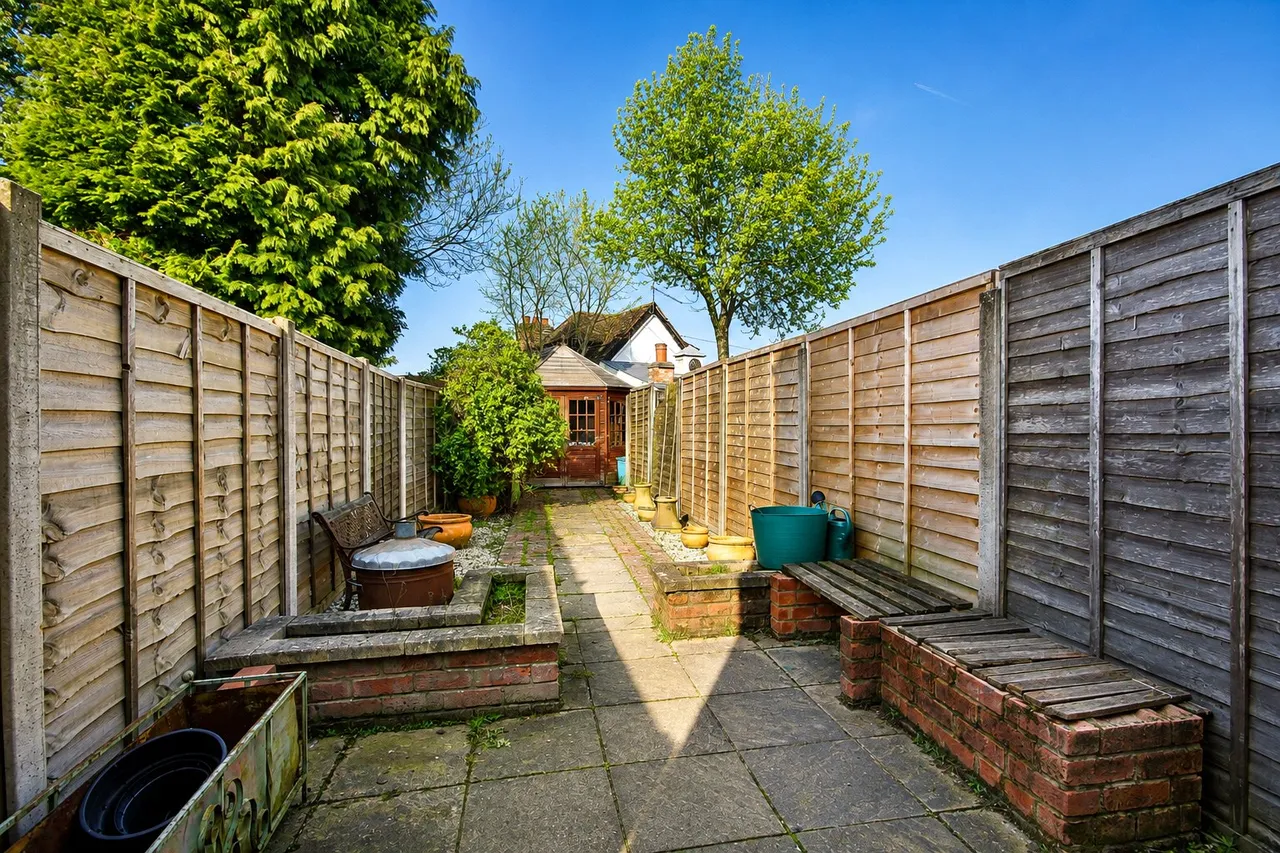 Westfield Road, Westfield, GU22, photo 10