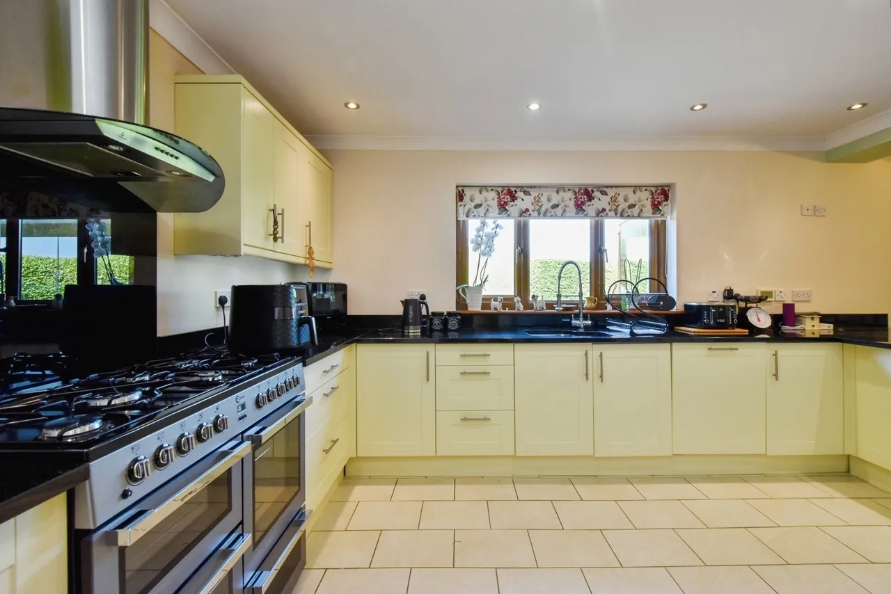 Pantyblodau Road, Blaenau, SA18, photo 9