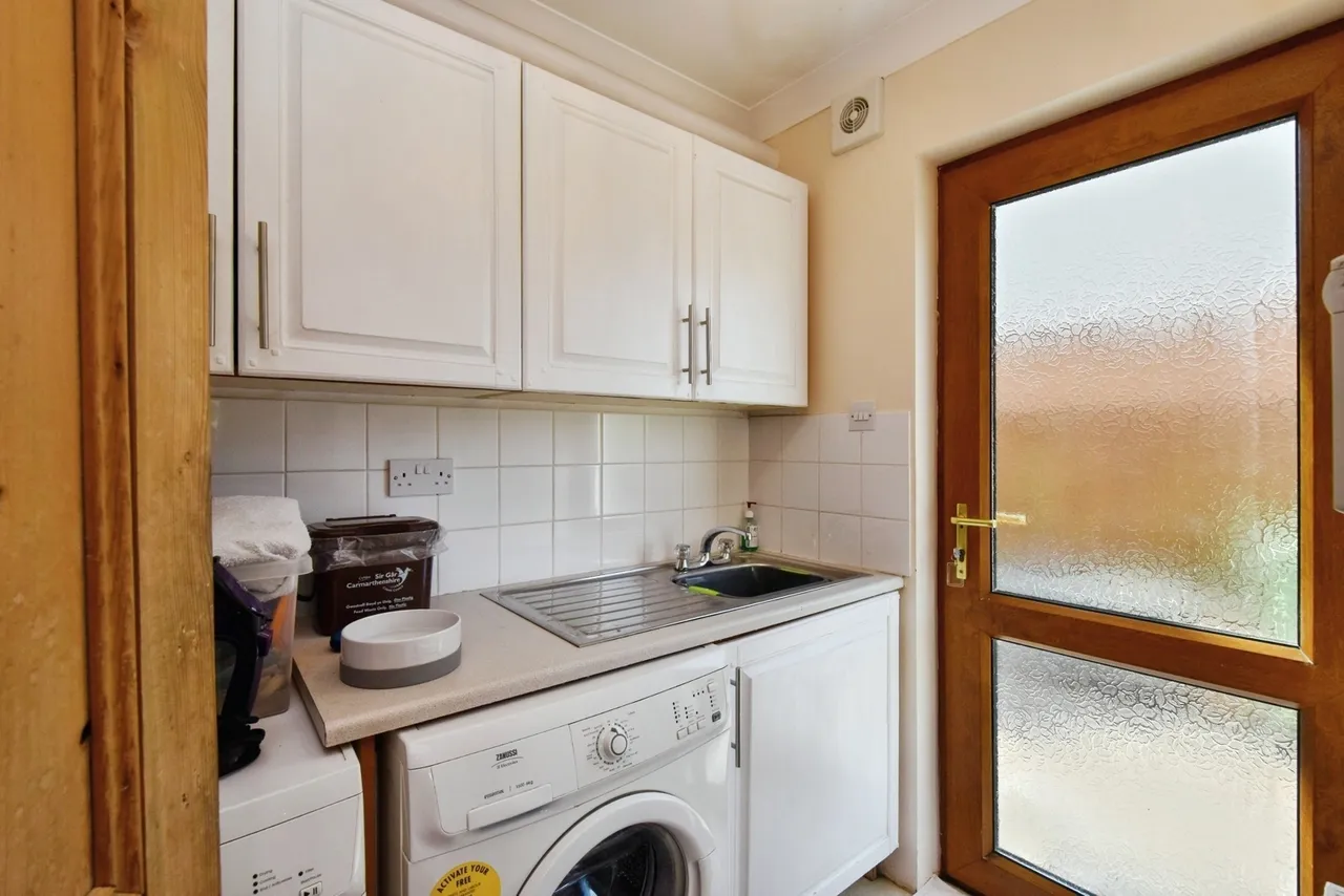Pantyblodau Road, Blaenau, SA18, photo 13