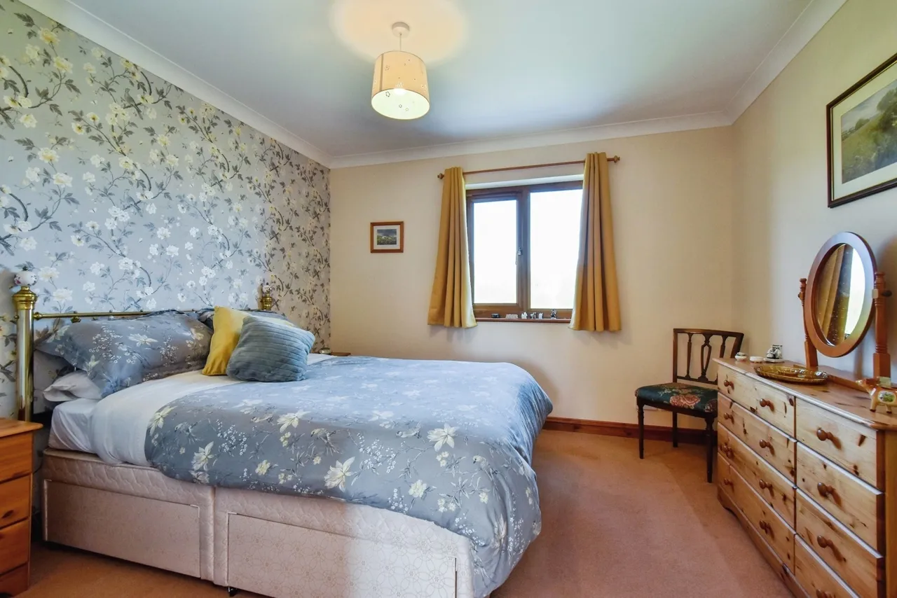 Pantyblodau Road, Blaenau, SA18, photo 22