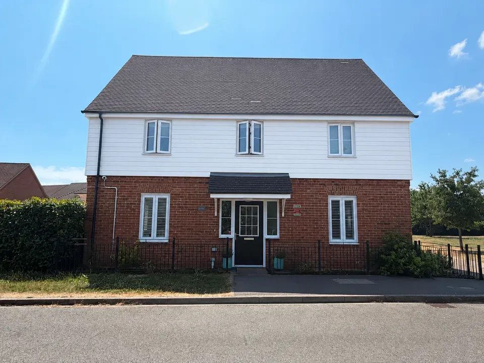 Pelling Way, Broadbridge Heath, photo 2
