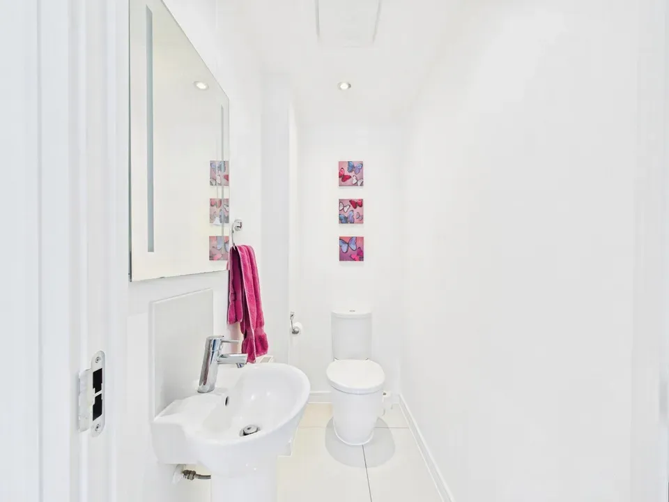 Pelling Way, Broadbridge Heath, photo 15