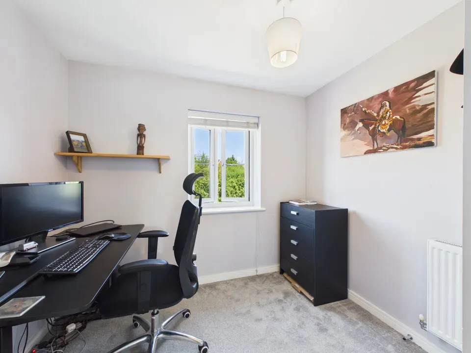 Pelling Way, Broadbridge Heath, photo 10