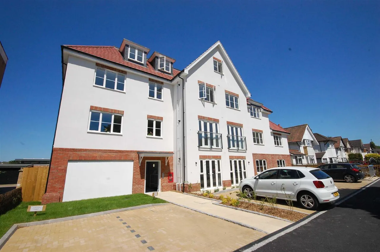 1 bed flat to rent — Bathurst Walk, Iver, SL0 9DQ