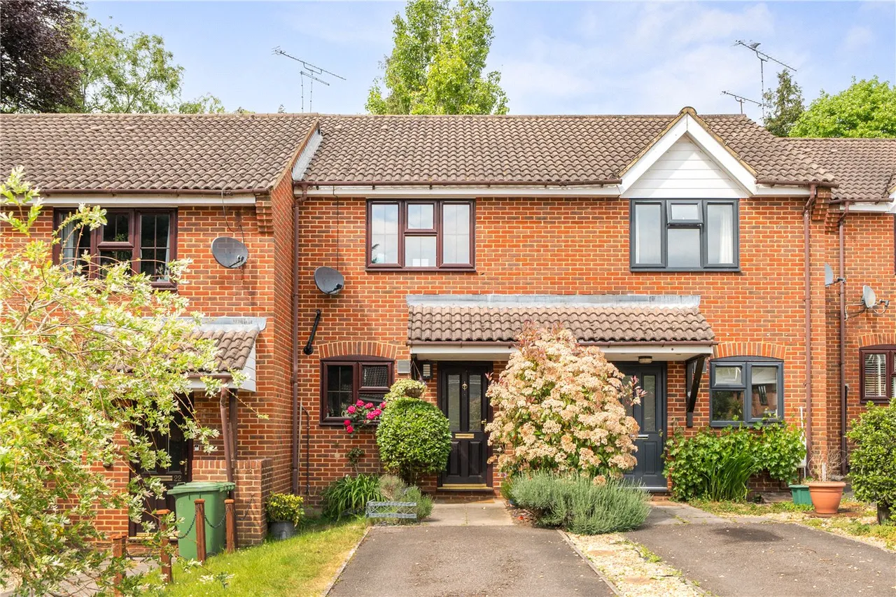 Hurlands Place, Farnham, Surrey, GU9, photo 8