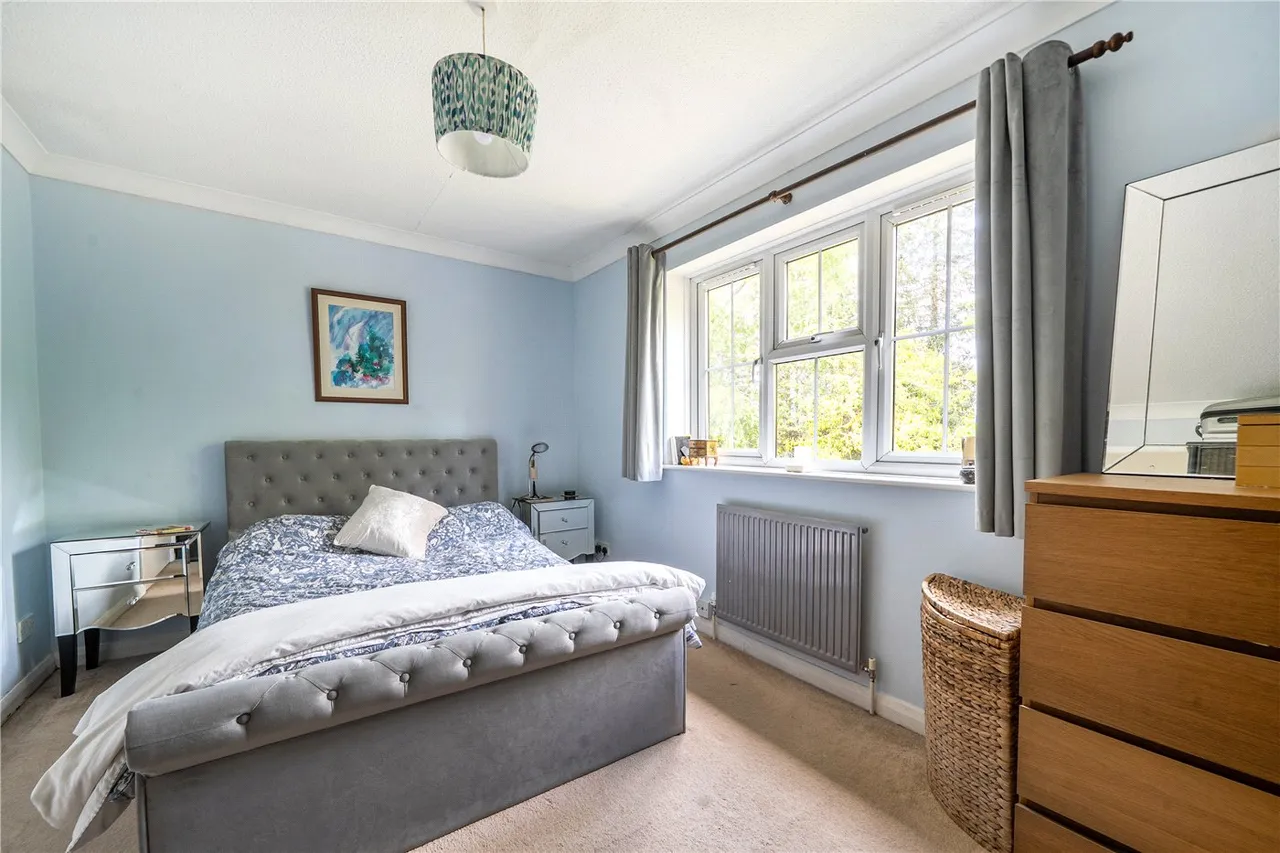 Hurlands Place, Farnham, Surrey, GU9, photo 5