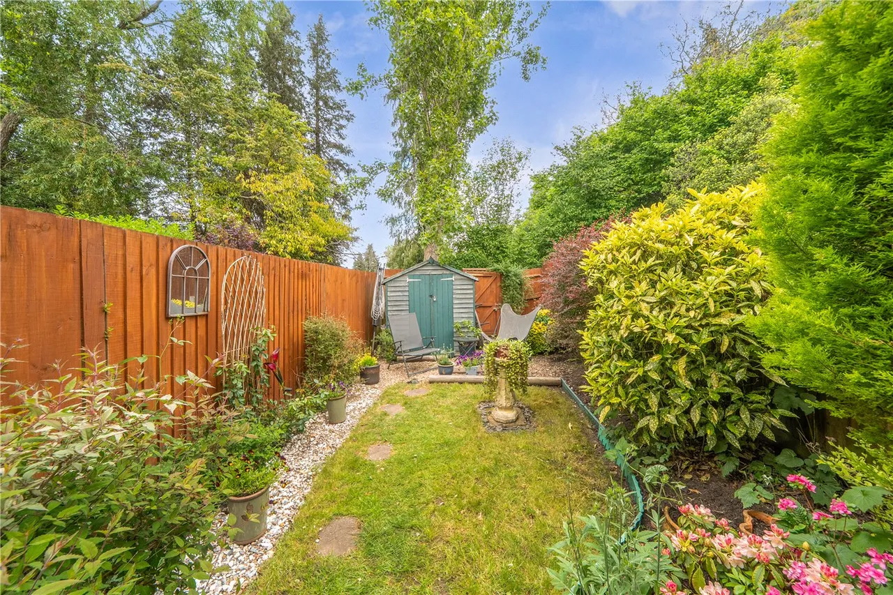 2 bed house for sale — Hurlands Place, Farnham, Surrey, GU9