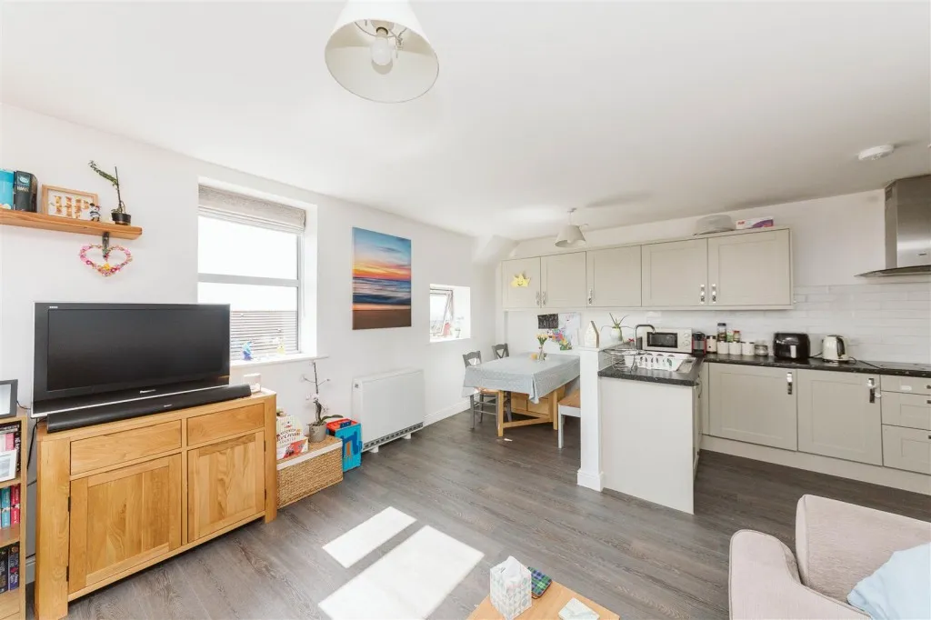 Flat 22, Stanley Court, Bartholomews Square, Horfield, Bristol, BS7 0FF, photo 7