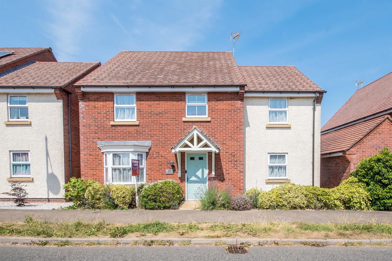 4 bed house for sale, Thistle Drive, Kettering, NN14