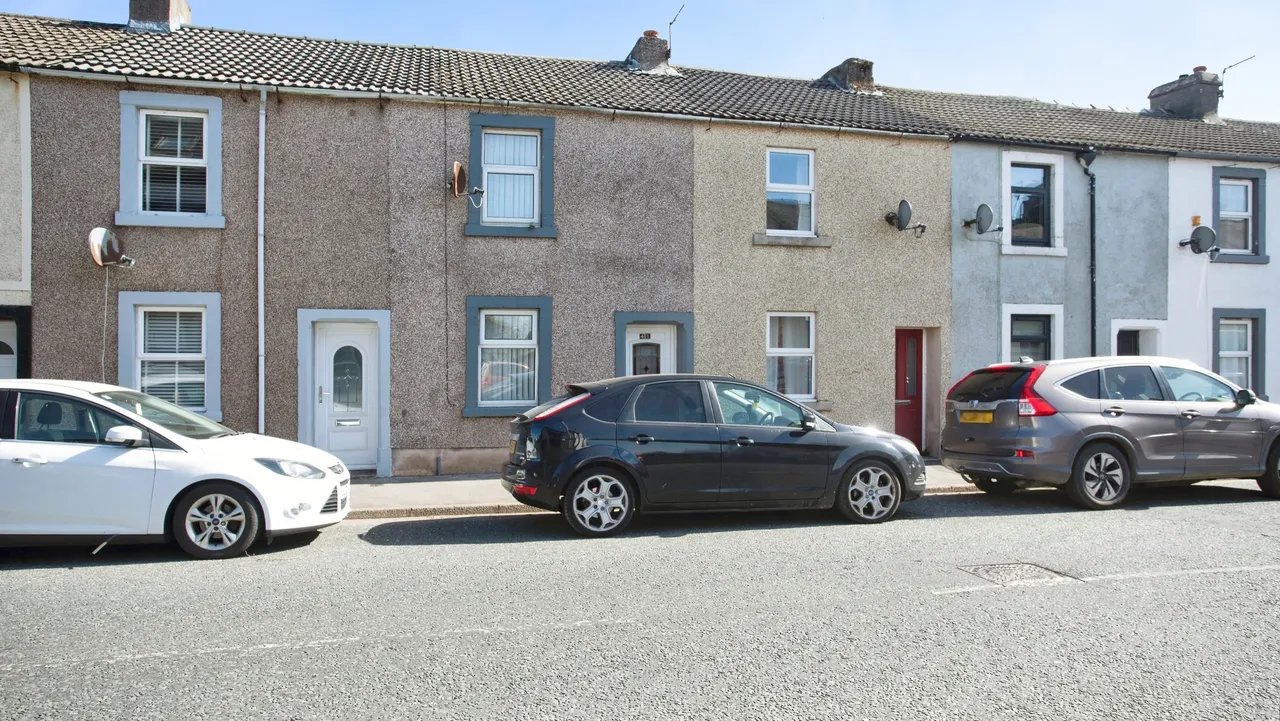 2 bed house for sale — Ennerdale Road, Cleator Moor, CA25