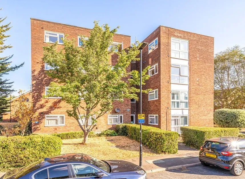 2 bed flat for sale — St. Christophers Close, Isleworth, TW7