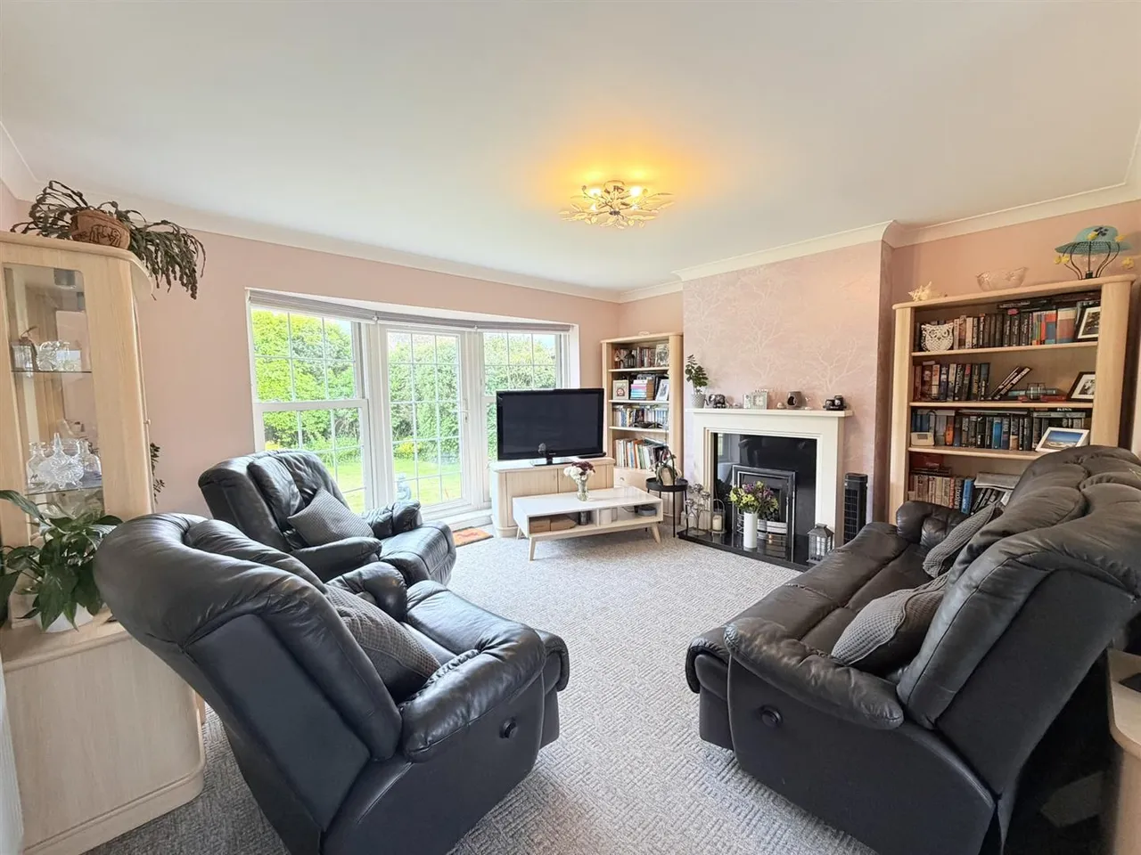 Poynings Close, Seaford, photo 2