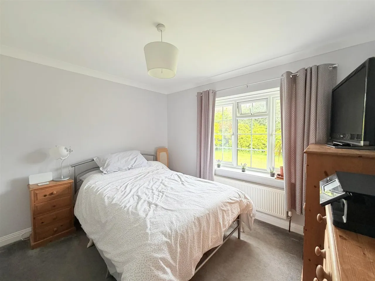 Poynings Close, Seaford, photo 10