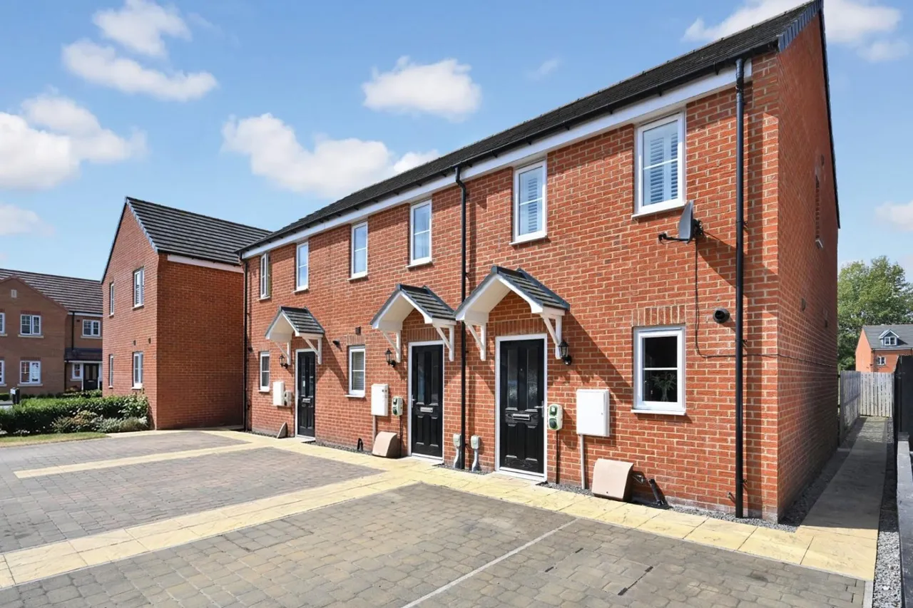 2 bed house for sale — Monkton Close, Ripon