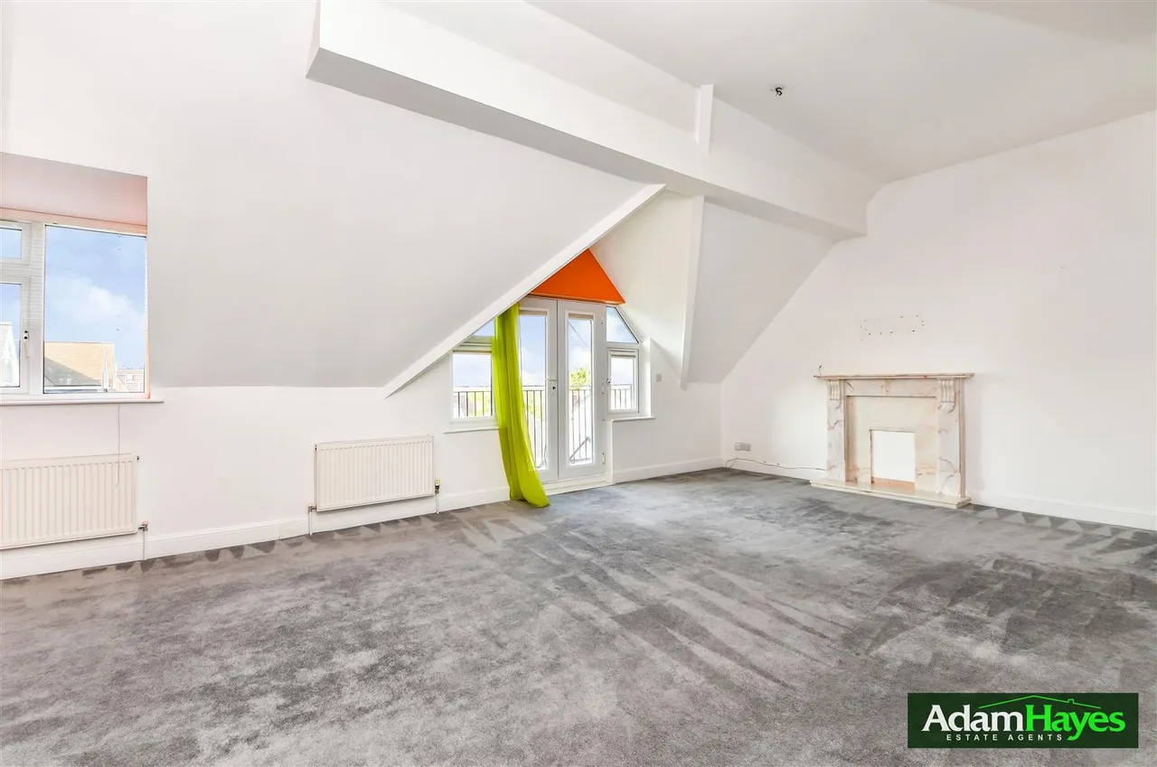 Hendon Lane, Finchley, N3, photo 8