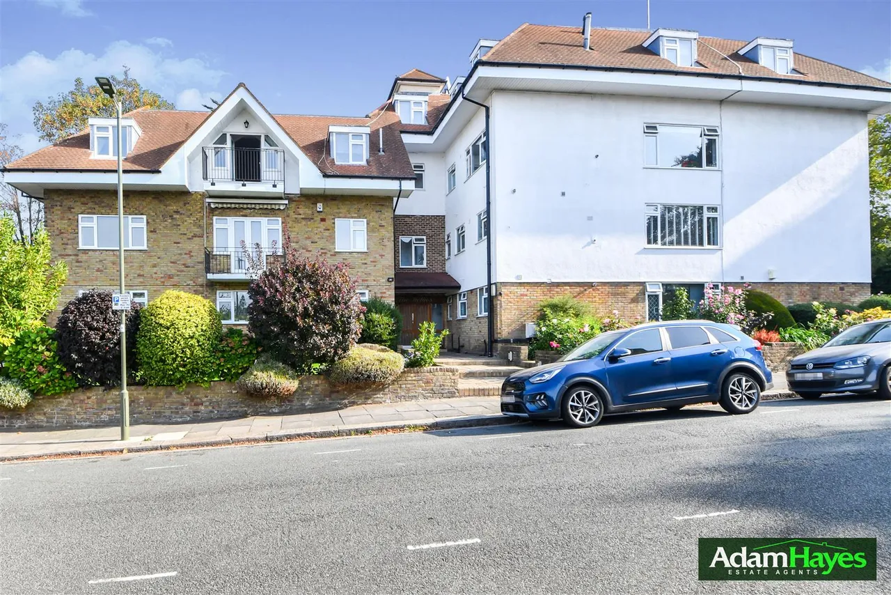 2 bed flat for sale, Hendon Lane, Finchley, N3