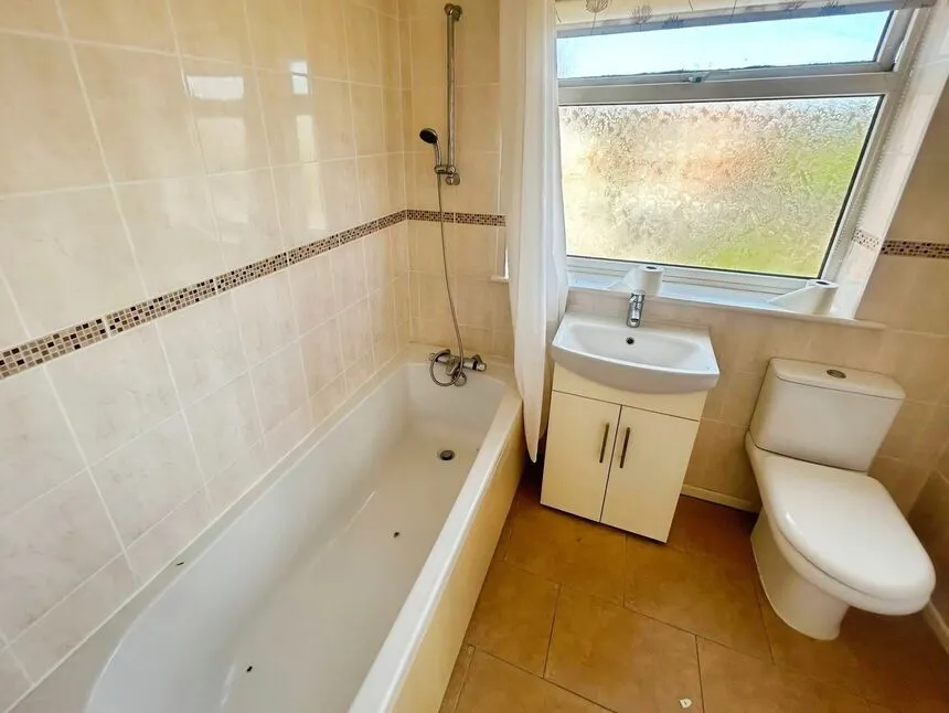 Tiverton Road, Loughborough, Leicestershire, LE11, photo 11
