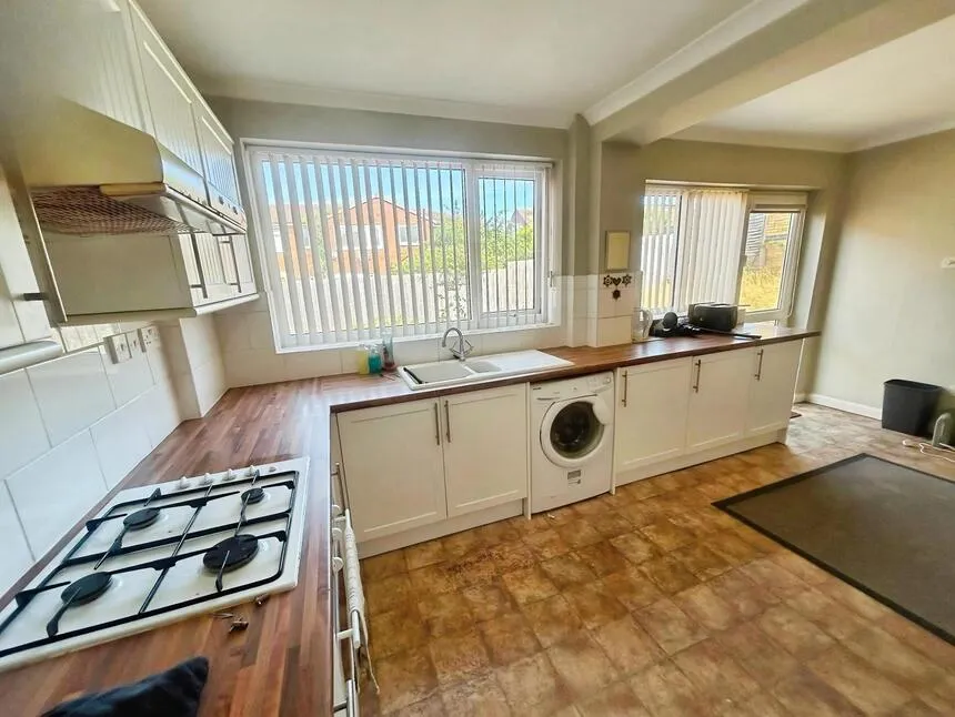 Tiverton Road, Loughborough, Leicestershire, LE11, photo 6