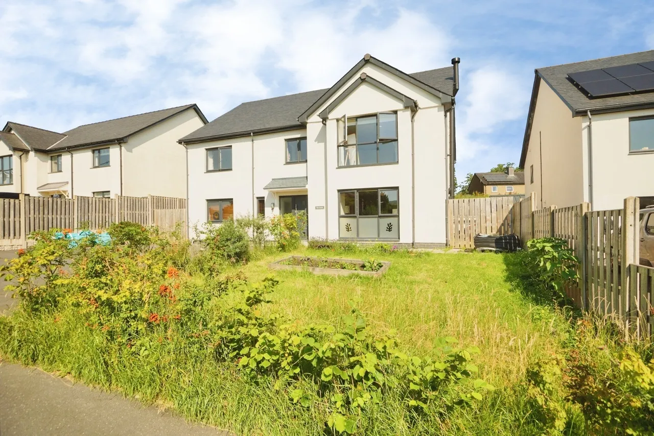 Bryniau Hendre, Penrhyndeudraeth, LL48, photo 22