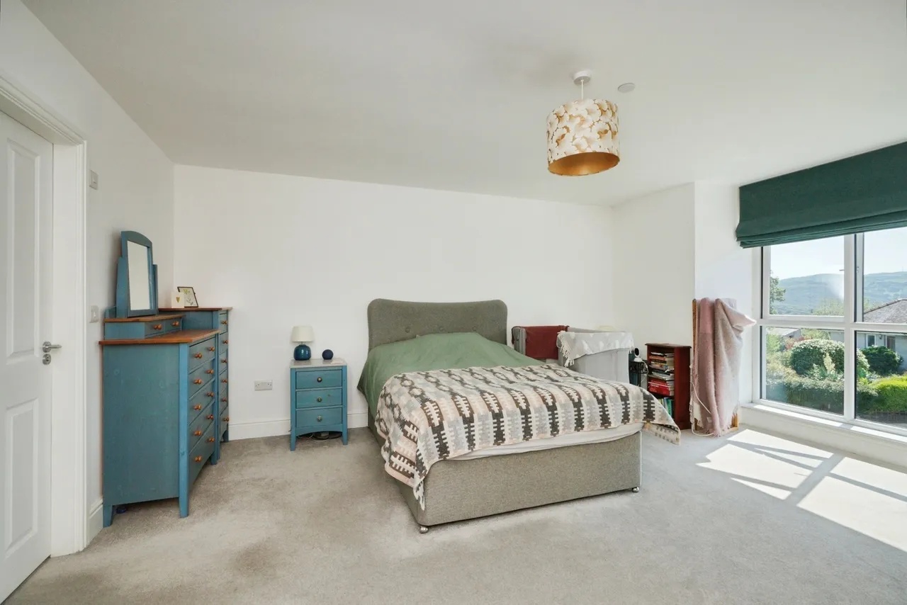 Bryniau Hendre, Penrhyndeudraeth, LL48, photo 5