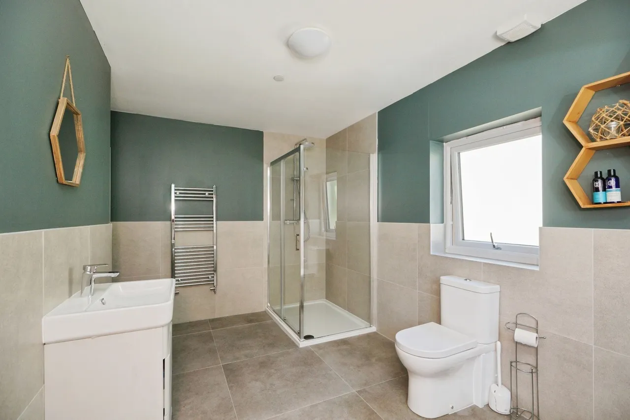 Bryniau Hendre, Penrhyndeudraeth, LL48, photo 11