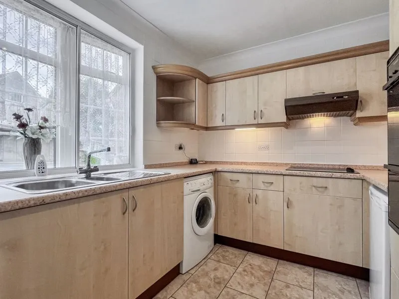 Chapel Lane, High Wycombe HP12 4BS, photo 2