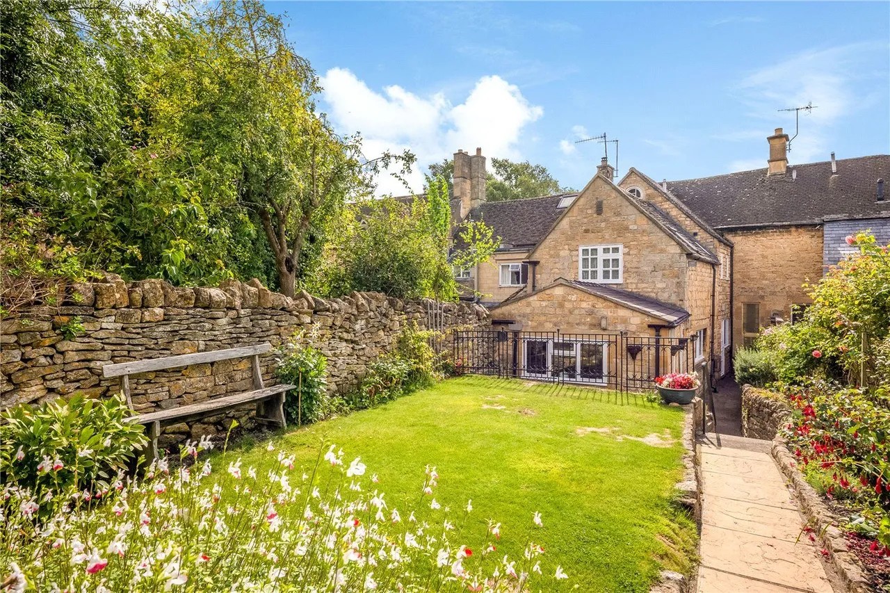 Lower High Street, Chipping Campden, GL55, photo 2