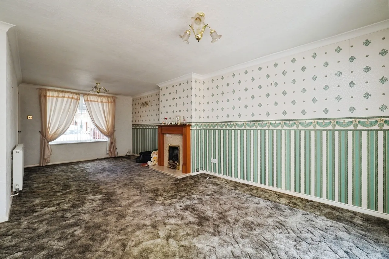 Manor Farm Lane, Clifton, Nottingham, NG11, photo 2