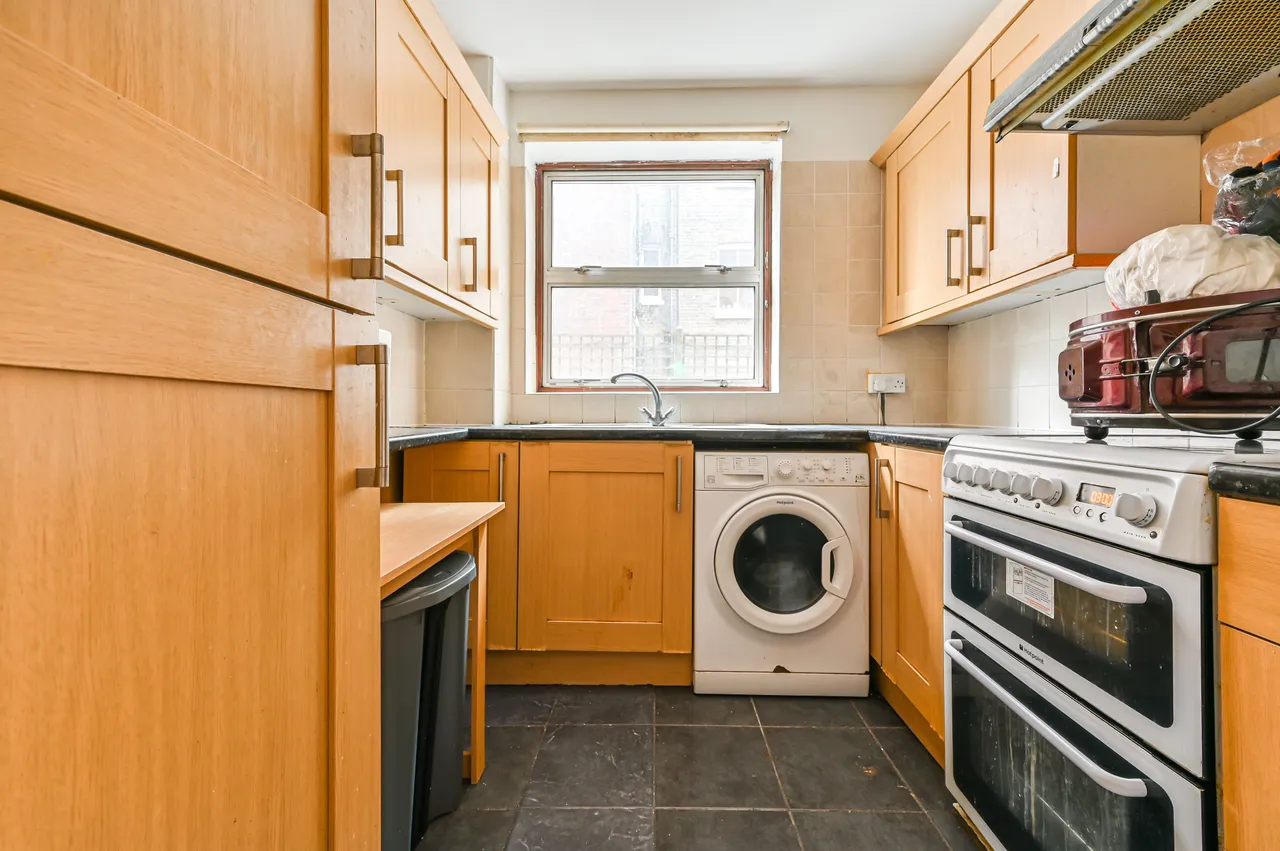 London, SW11, photo 5