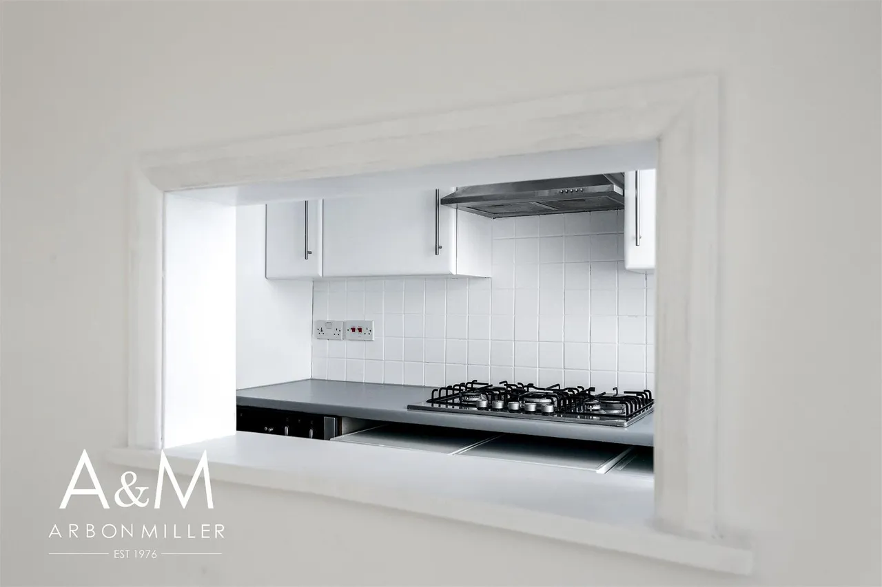 Ashurst Drive, Gants Hill, IG2, photo 6